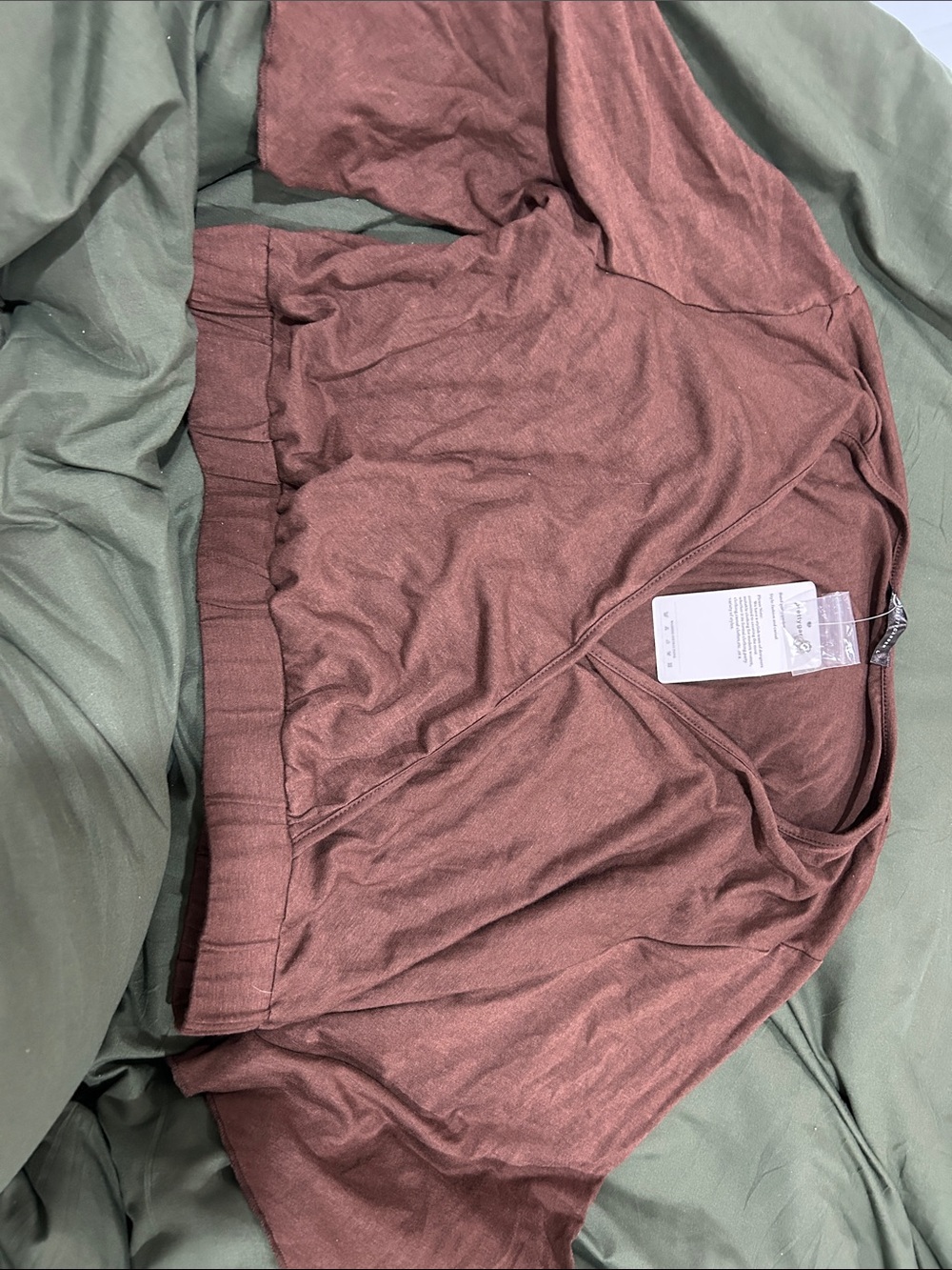 V-Neck Cropped Pullover Top - Mauve